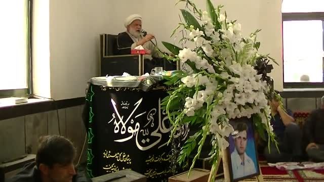 حاج آقا اکبری در مراسم زنده یاد کاظم قربانی