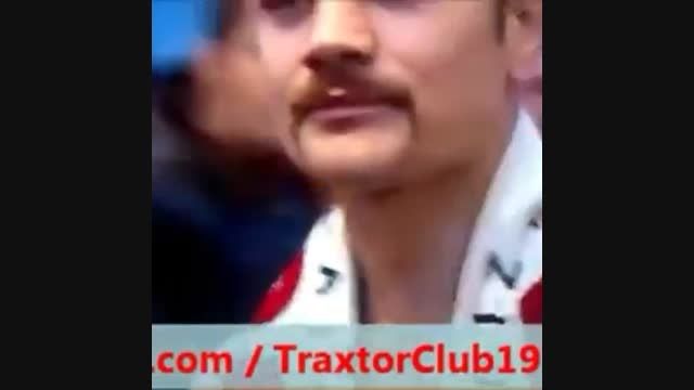 شال تیراختور بر گردن قهرمان ترکیه ای بوکس جهان