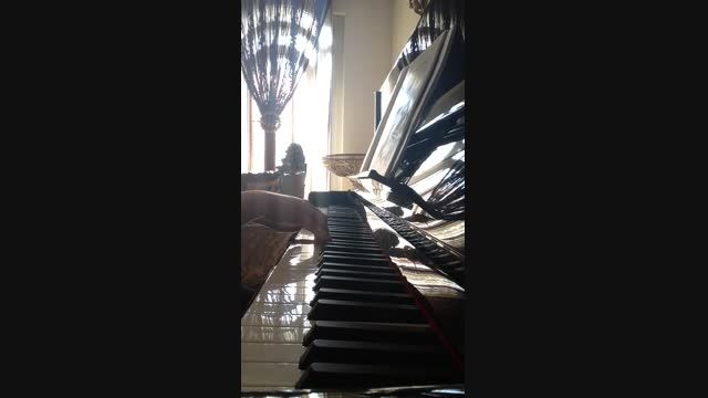 اجرای گل گلدون با پیانو
