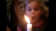 بچه انقد فوت کرد زندگیشو باد برد اونوقت شمعه خاموش نشد!