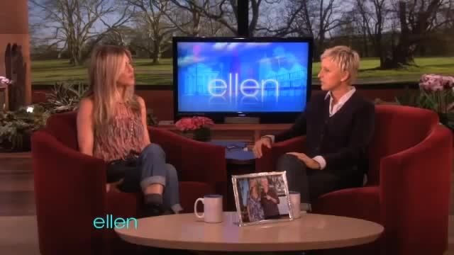 Ellen Scares Jennifer Aniston =))
