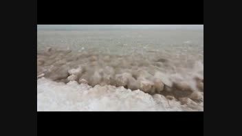 اتفاق جالب یخ زدن توپی موج دریا!!!