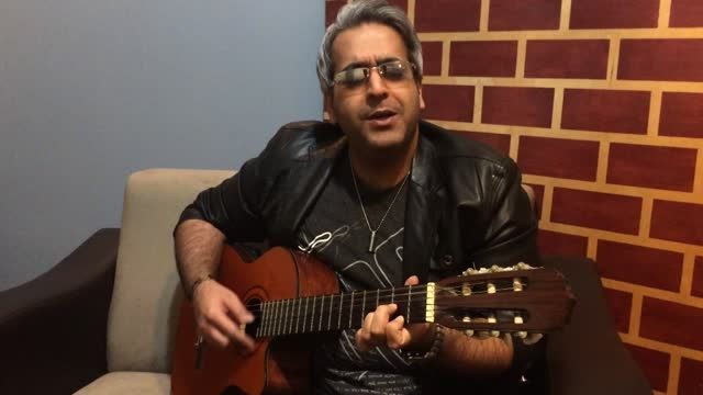 اجرای زنده با گیتار احمد عبدی . ترانه همزبون آقای عصار