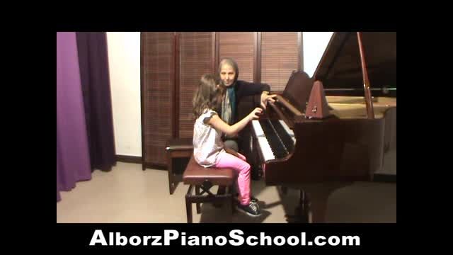 سلسله دروس آموزش پیانو توسط خانم اقدس پورتراب