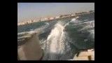 قایق سواری بر بروی آبهای خلیج فارس