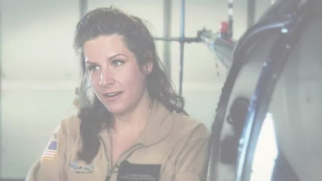 اشتغال خانم ها در حرفه خلبانی هلیکوپتر
