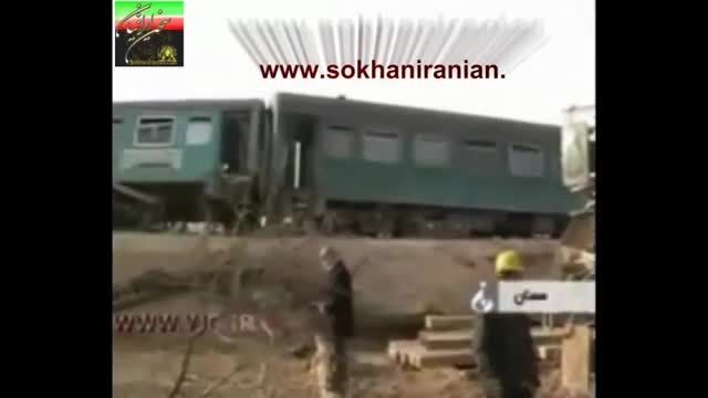 قطار مسافربری مشهد - تهران در ایستگاه &quot;بکران&quot; شاهرود ا