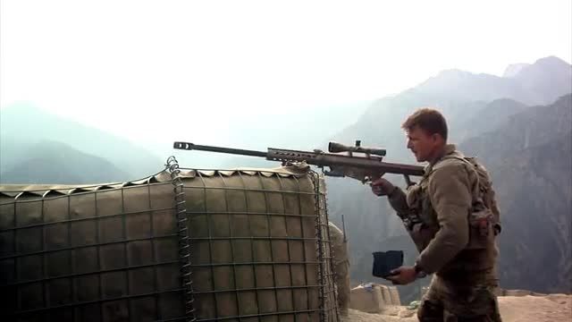 تمرین شلیک با Barrett M۸۲A۱ در افغانستان