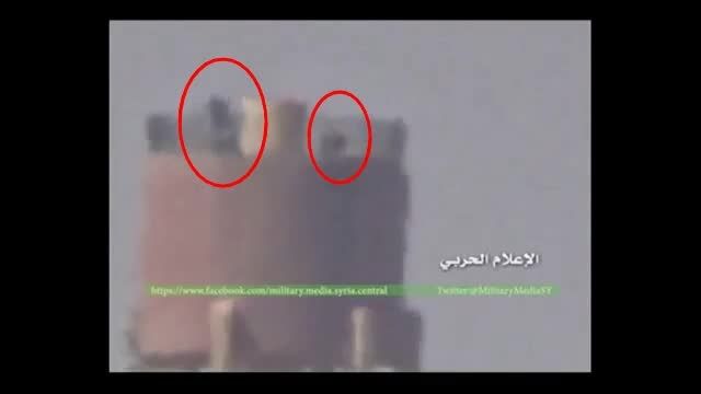 بمب ارتش سوریه روی 3 تروریست روی بام ساختمان