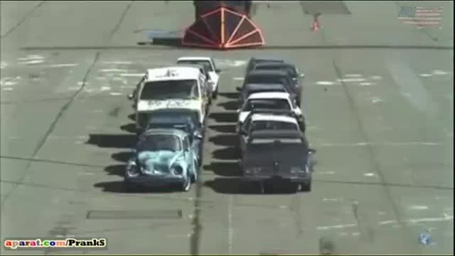 نابود کردن ماشین ها با کامیون ماک !