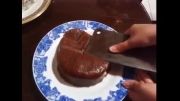 فرم دادن به کیک شکلاتی