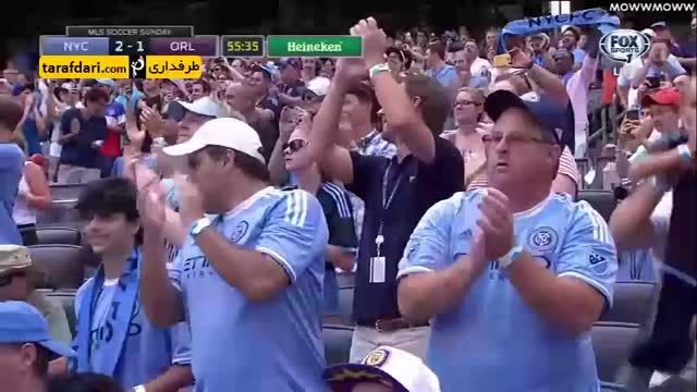 لحظه اولین ورود پیرلو به زمین در لیگ MLS