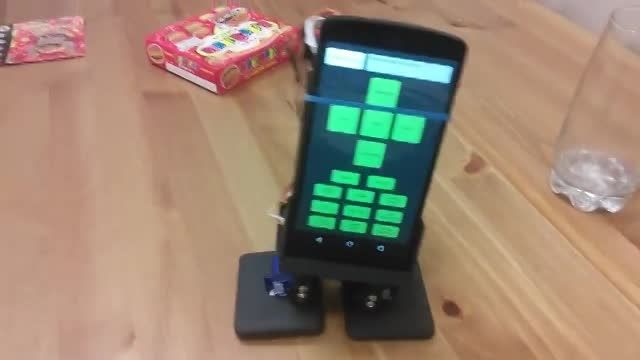 mobbot ربات قابل کنترل با گوشی های هوشمند