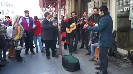 ارکستر ایرانیان خارج در خیابان ها