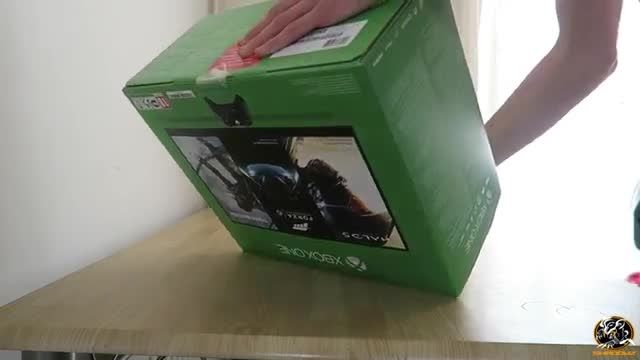 آنباکسینگ Xbox one : باندل گیرز آف وار آلتیمیت ادیشن