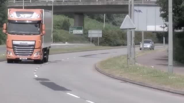 آموزش ادامه رانندگی با کروز کنترل در کامیون داف xf یورو