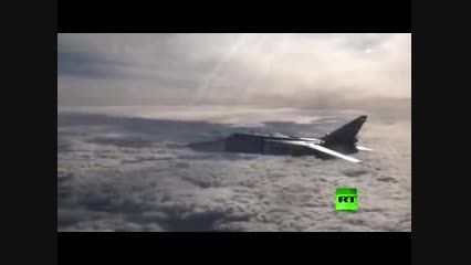 سوختگیری هواپیمای روسیه در آسمانmknews.ir