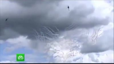 سقوط بالگرد روسی در جریان نمایش هوایی