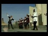 رقص آذری جلوی مقبره الشعرا - تبریز (www.azeridance.com)