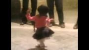 رقص بسیار زیبای این خانوم کوچولو رو ببینید