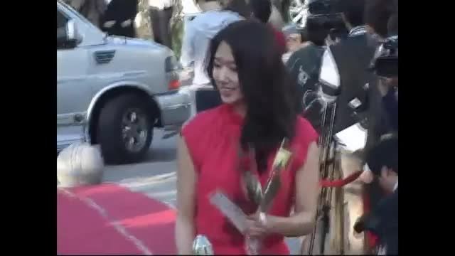 [Fancam] Park Shin Hye in Red Carpet