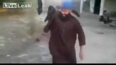 فوتبال داعشی ها با سر های بریده شده
