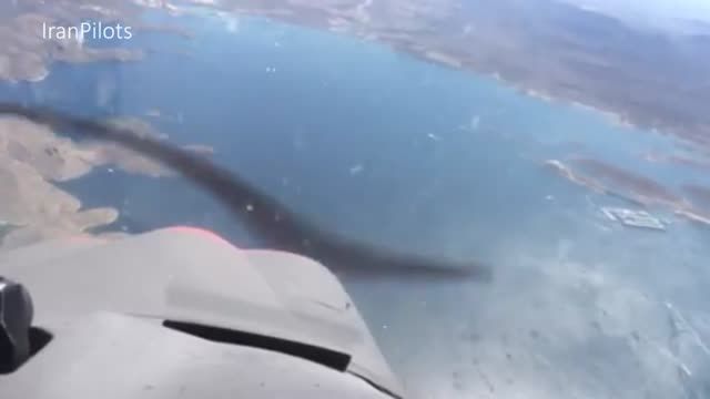 آموزش خلبانی-حرکت زیبای رول از داخل کابین هواپیما