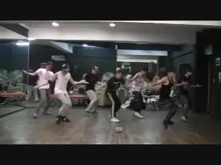 فرق رقص گروهی ایرانی با خارجکی