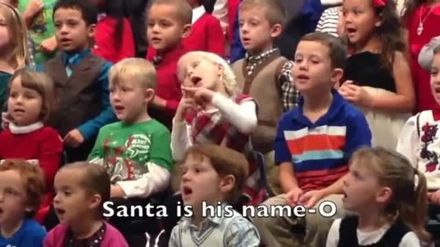 اجرای متفاوت کودک ۵ ساله یک پدر و مادر ناشنوا !