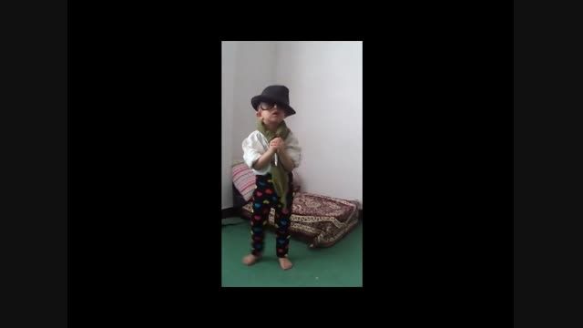 کودک 4 ساله و مرتضی پاشایی