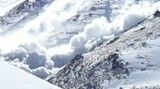 ریزش بهمن در پیست اسکی  تاریک دره همدان