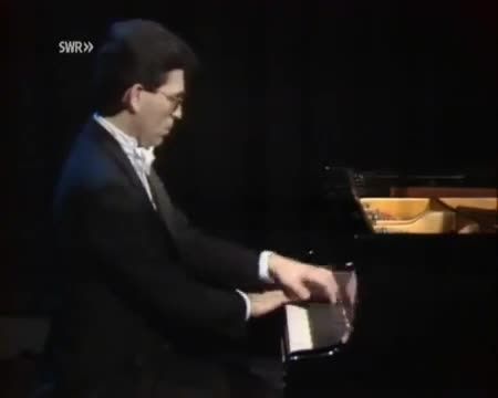 Daniel Hoexter - Brahms Rhapsody op.79 No.1