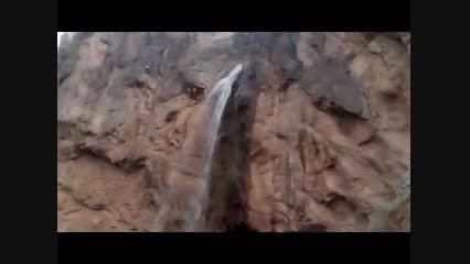 آبشار زیرزاغه لوشان