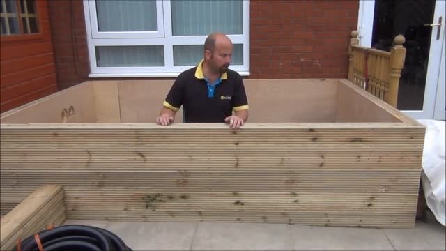 ساخت حوضچه  کوی  چوبی