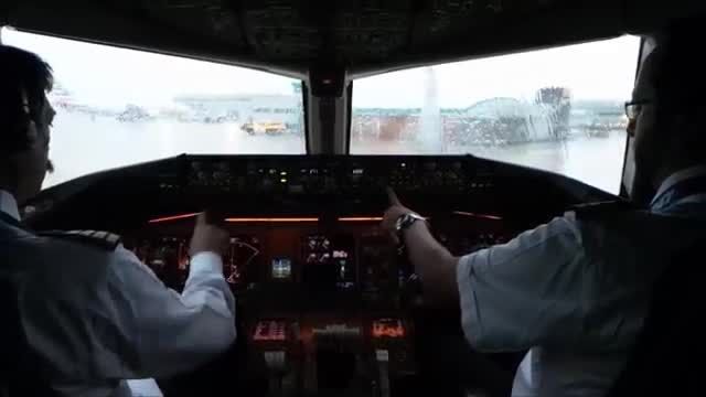 نمایش پرواز در کابین بوئینگ 777 هواپیمایی پاکستان