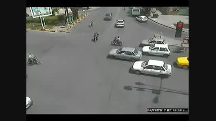 ویدیویی از تصادفات رانندگی درون شهری در یزد