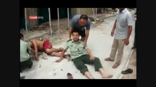 نجات عجیب یک فرد از خودکشی توسط یک پلیس چینی!!!