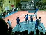 حضور پر شور تماشاگران زنجانی در مسابقه بسکتبال
