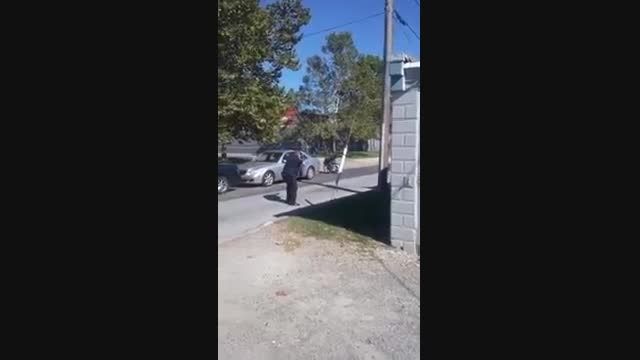 کشته شدن شوکه آور مردی روی ویلچر توسط پلیس آمریکا!