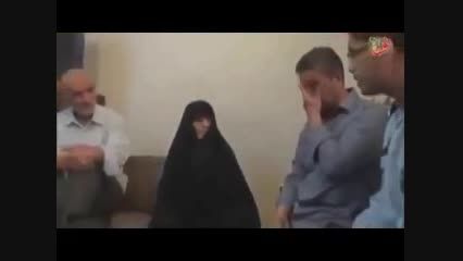 فیلم لحظه زیبای اعلام خبر شناسایی شهید به مادرش