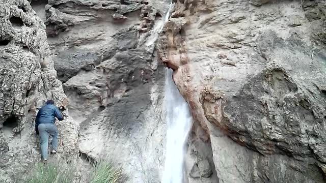 آبشار در قلب کویر ایران(روستای ایراج)-www.14masoum.com