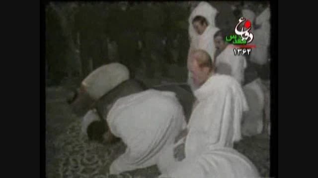 نماز صدام ملعون با کفش_