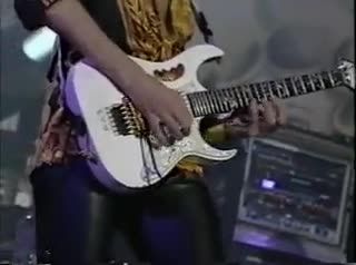Steve Vai -- Guitar Solo