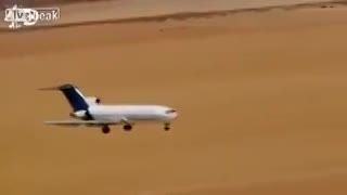 متلاشی شدن هواپیما