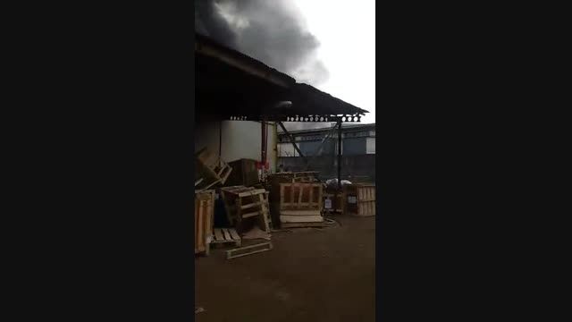 آتش سوزی در کارخانه فومن شیمی