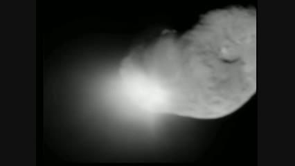 لحظه برخورد یک فضاپیما با یک ستاره دنباله دار