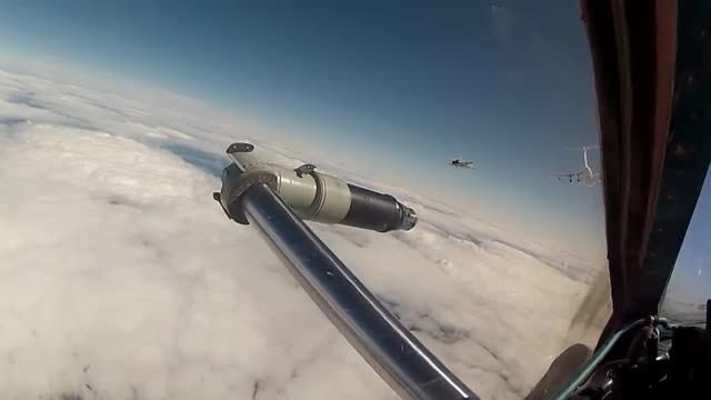 refueling MiG-31 from the cockpit
