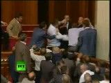 دعوای دیدنی در مجلس اوکراین