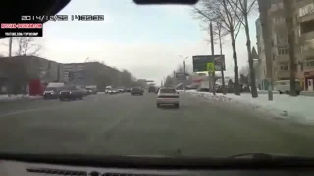 تصادف در جاده های برفی