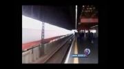 هیجانی از نجات یک دختر از له شدن زیر مترو در آخرین لحظه!